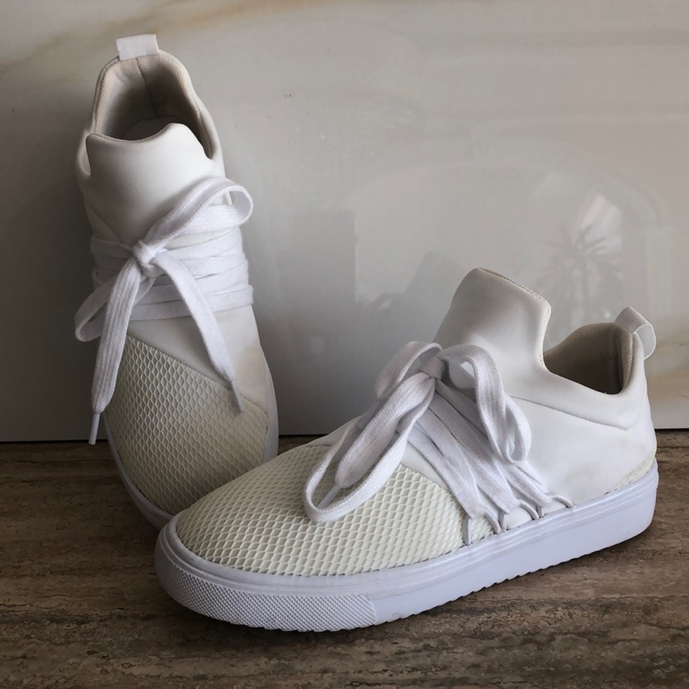 Women's White Steve Madden Fashion Sneakers Size 6.5 - Picture 2 of 9
